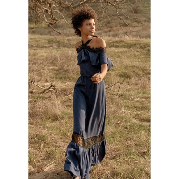 Alice + Olivia Dresses & Skirts - NWT Alice + Olivia Mitsy Black Navy Lace Dress